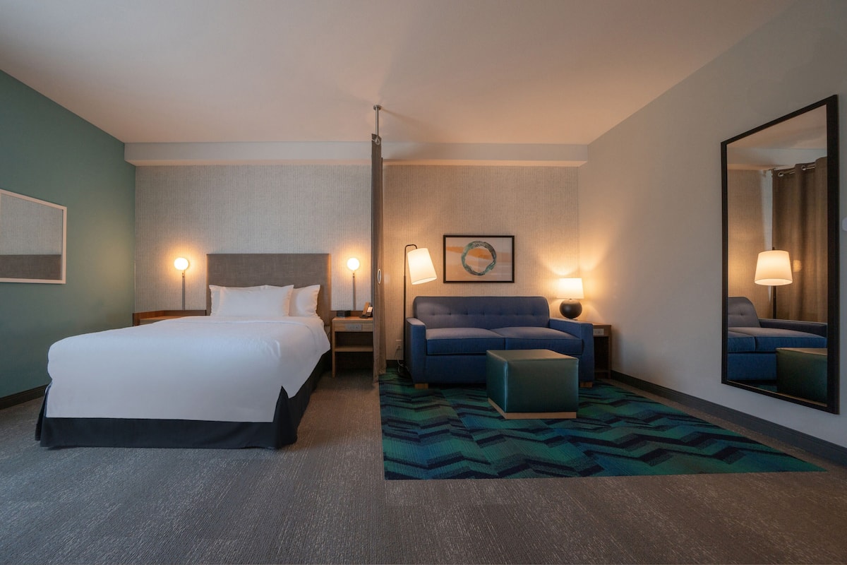 Ruang kerja komputer riba, Wi-fi percuma, cadar katil