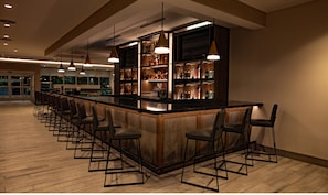 Bar (on property) - Home2 Suites by Hilton Fort Walton Beach Eglin AirForce Base (Fort Walton Beach)