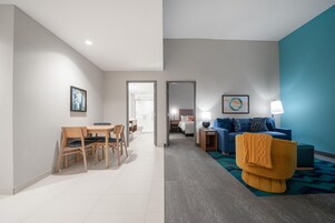 Suíte, 1 quarto | Área de estar