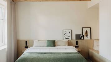 Romantic Double Room | Premium bedding, minibar, individually decorated, individually furnished