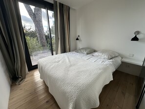 4 chambres, fer et planche à repasser, lit parapluie, Wi-Fi gratuit