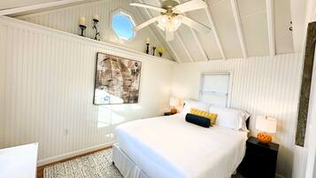 2 slaapkamers, een strijkplank/strijkijzer, gratis wifi, beddengoed