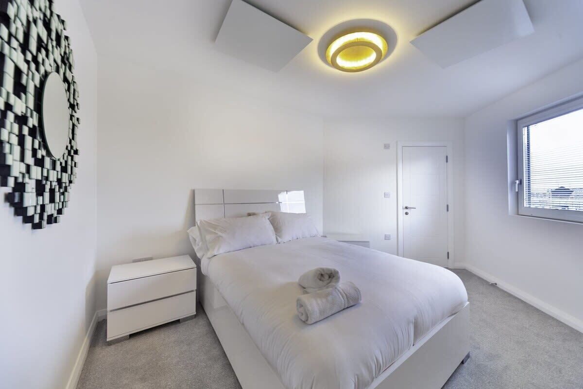 2 soverom, strykejern/-brett, wi-fi og sengetøy