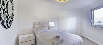 2BR Apartment | near Ashford town | Park & Balcony