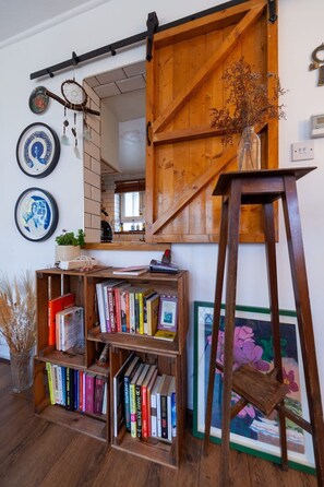 Interior - Stylish 1 Bedroom Apartment in Hackney (London)