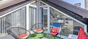 Bel appartement duplex, terrasse , 2 min du lac ,4pers