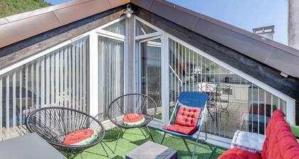 Bel appartement duplex, terrasse , 2 min du lac ,4pers