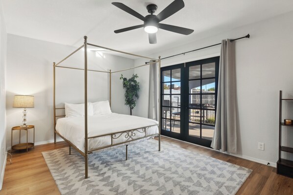 4 chambres, fer et planche à repasser, lit parapluie, Wi-Fi gratuit