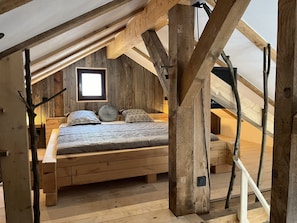 1 Schlafzimmer, Reisekinderbett, kostenloses WLAN, Bettwäsche