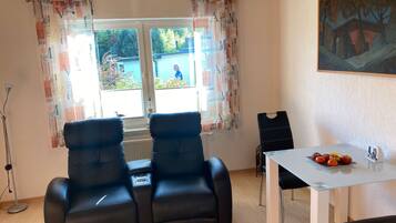 Fernseher, Stereoanlage