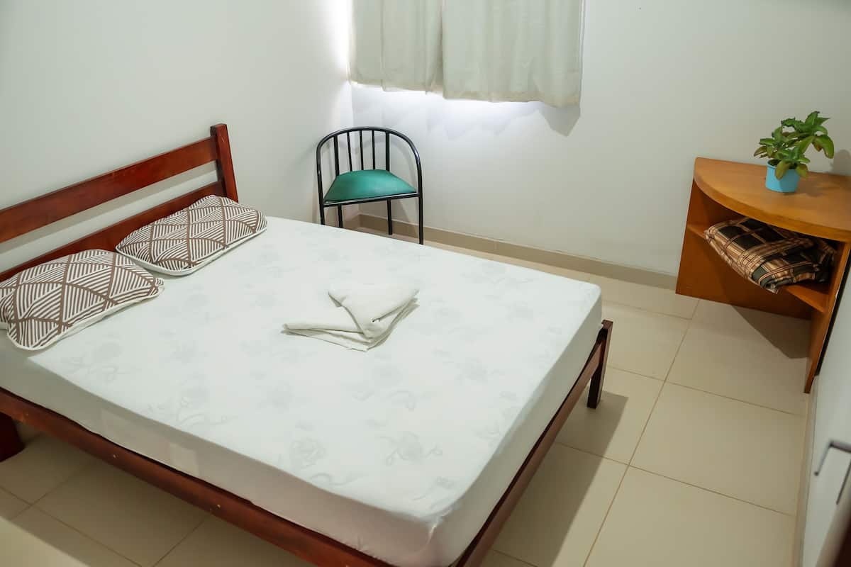 Habitación clásica doble | Ropa de cama hipoalergénica y wifi gratis
