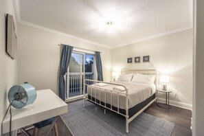 2 soverom, strykejern/-brett, reiseseng for barn og wi-fi (inkludert)