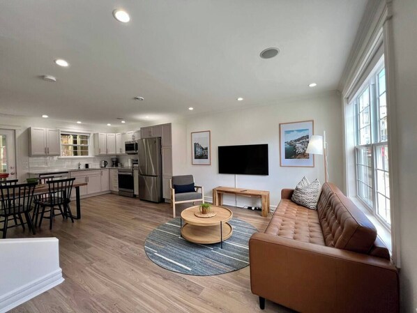 智能电视、壁炉