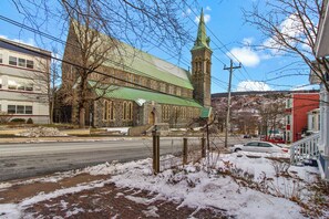 Exterior - House Patrick  4Bd Loft Style Parking (St. John's)