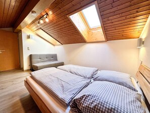 2 bedrooms, free WiFi, bed sheets