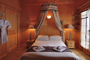 5 soverom, strykejern/-brett, wi-fi (inkludert) og sengetøy