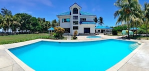 Outdoor pool - Villa del Nico


 (Pagudpud)