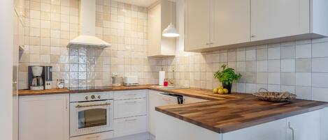 冰箱、烤箱、炉灶、洗碗机