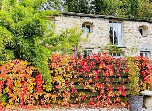  Chapel Barn, Bodmin - Sleeps 4, On-site Parking, Welcomes dogs