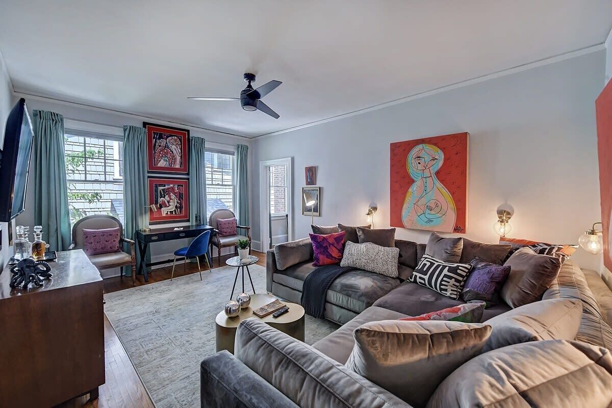 4 Chic Upstairs Units in Elizabeth