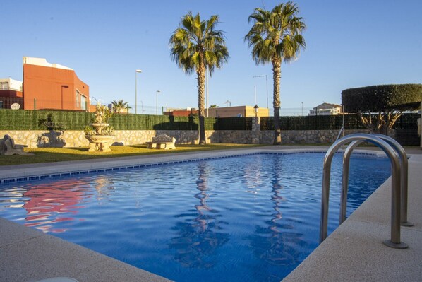 Pool - Duplex with 2 bedrooms in an urbanization with a swimming pool! (Orihuela Costa)