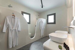 Design Villa | Bilik Mandi | Tab mandi dan pancuran berasingan, kelengkapan dandanan diri percuma 