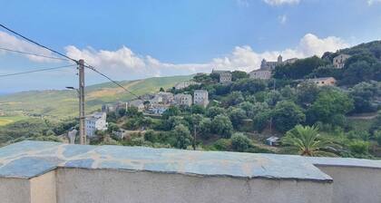 Charmant appartement T4 avec terrasse Ă Rogliano, Cap Corse Maccinaggio