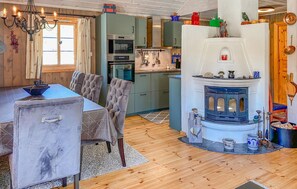 Dining - 4 bedroom gorgeous home in Bjorli (Bjorli)