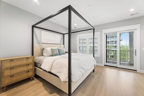 5 habitaciones, tabla de planchar con plancha, internet y ropa de cama 