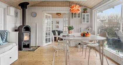 Nice home in Børkop with house sea view