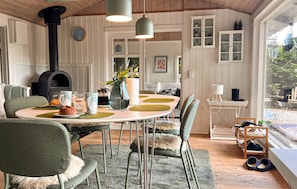Dining - Nice home in Børkop with house sea view (Børkop)