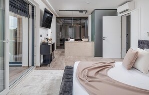 4 Schlafzimmer, Reisekinderbett, kostenloses WLAN, Bettwäsche