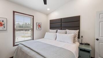 2 bedrooms, iron/ironing board, travel crib, free WiFi