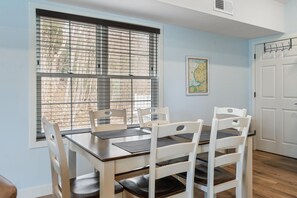 Dining - Explore, Relax, Repeat — Cozy Condo Between Petoskey & Harbor Springs (Harbor Springs)