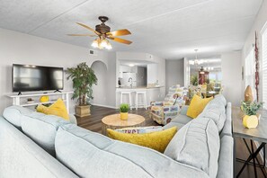 Smart TV, DVD player - Oceanfront Ground Floor Unit In A Quiet And Private Gated Complex! (St. Augustine)