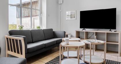 Awesome home in Højer with WiFi