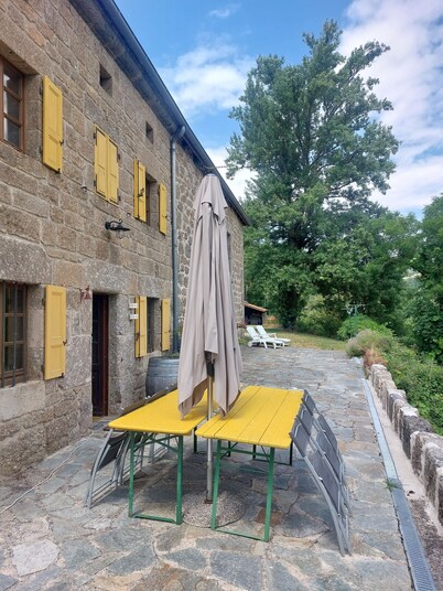 Maison Familiale Avec Salle de Jeux à Proximité Base de Rafting