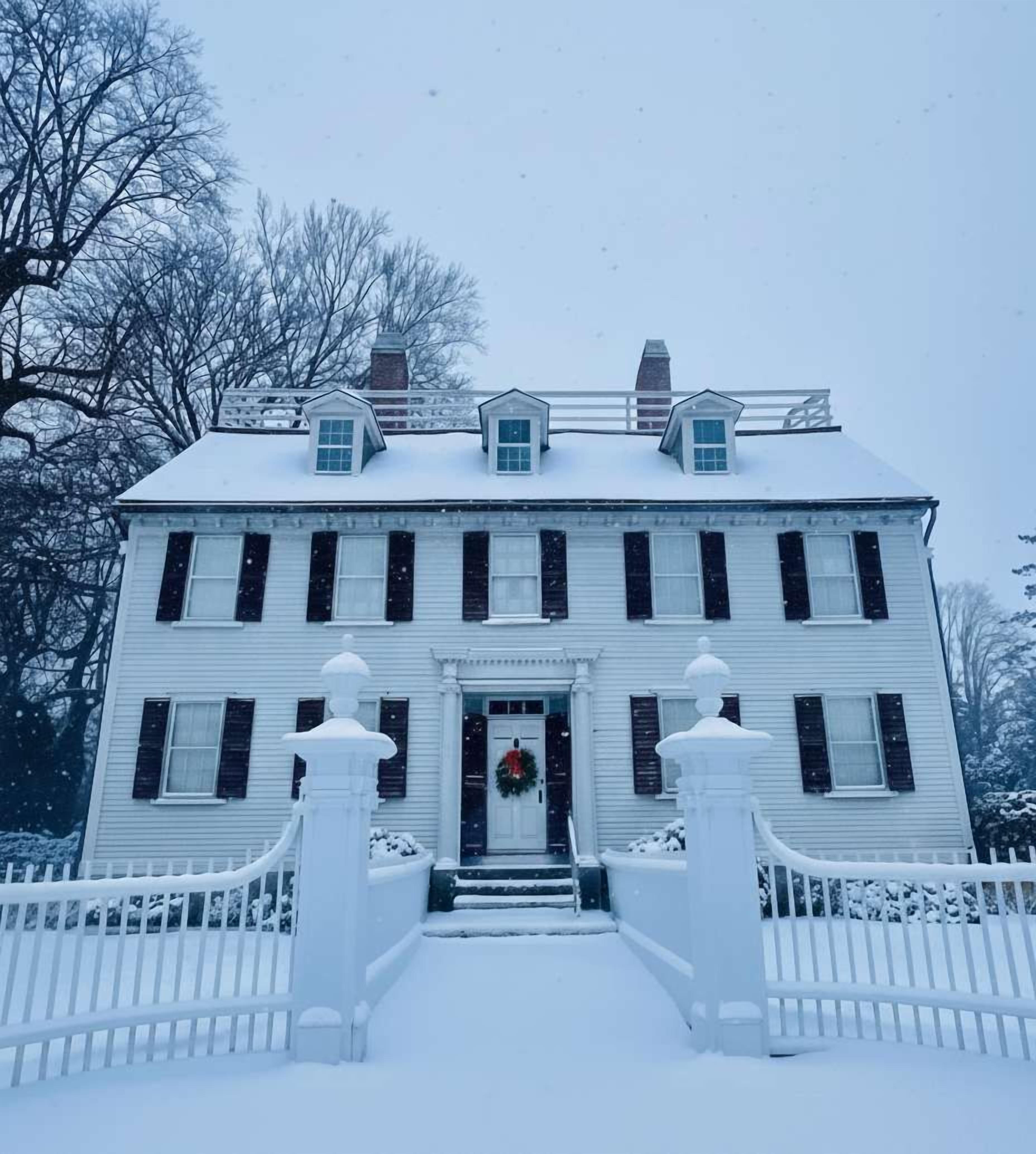 المنشأة من الخارج