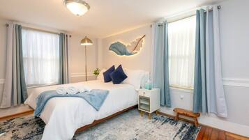 1 bedroom, desk, iron/ironing board, WiFi