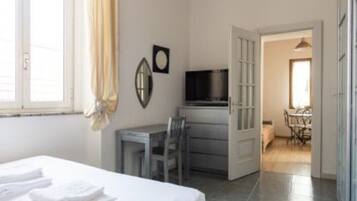 2 bedrooms, desk, iron/ironing board, travel cot