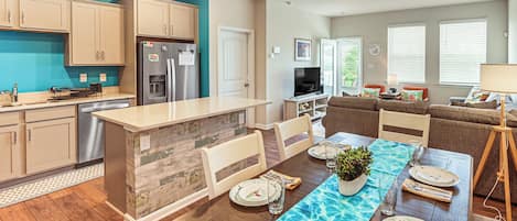 Apartamento (3 Bedrooms) | Restauración