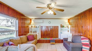 House (2 Bedrooms) | Front of property