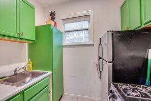 Interior - Dallas Vacation Rental w/ Private Deck! (Dallas)