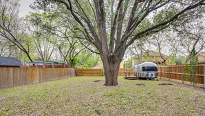 Apartment (1 Bedroom) | Interior - Dallas Vacation Rental w/ Private Deck! (Dallas)