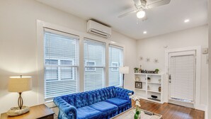 Apartment (1 Bedroom) | Interior - Dallas Vacation Rental w/ Private Deck! (Dallas)