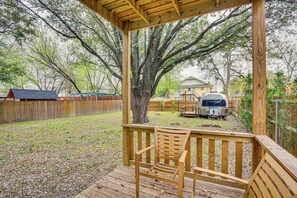 Interior - Dallas Vacation Rental w/ Private Deck! (Dallas)