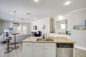 Interior - Relaxing Biloxi Vacation Rental Condo Near Beach! (Biloxi)