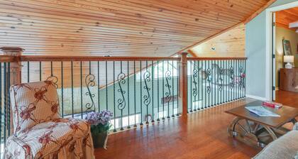 Farm Retreat w/ Furnished Patio: 12 Mi to Mckinney