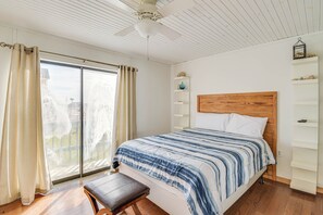 Apartment (2 Bedrooms) | Interior - Gulf Shores Condo w/ Pool Access: Walk to Beach! (Gulf Shores)