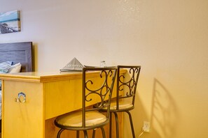 Interior - El Paso Vacation Rental Studio, 7 Mi to Fort Bliss (El Paso)